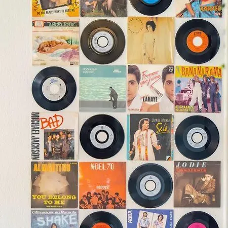 Le Vinyle - Vivez Experience Musicale - Guitare, Piano, Disque A Disposition Saint-Gely-du-Fesc